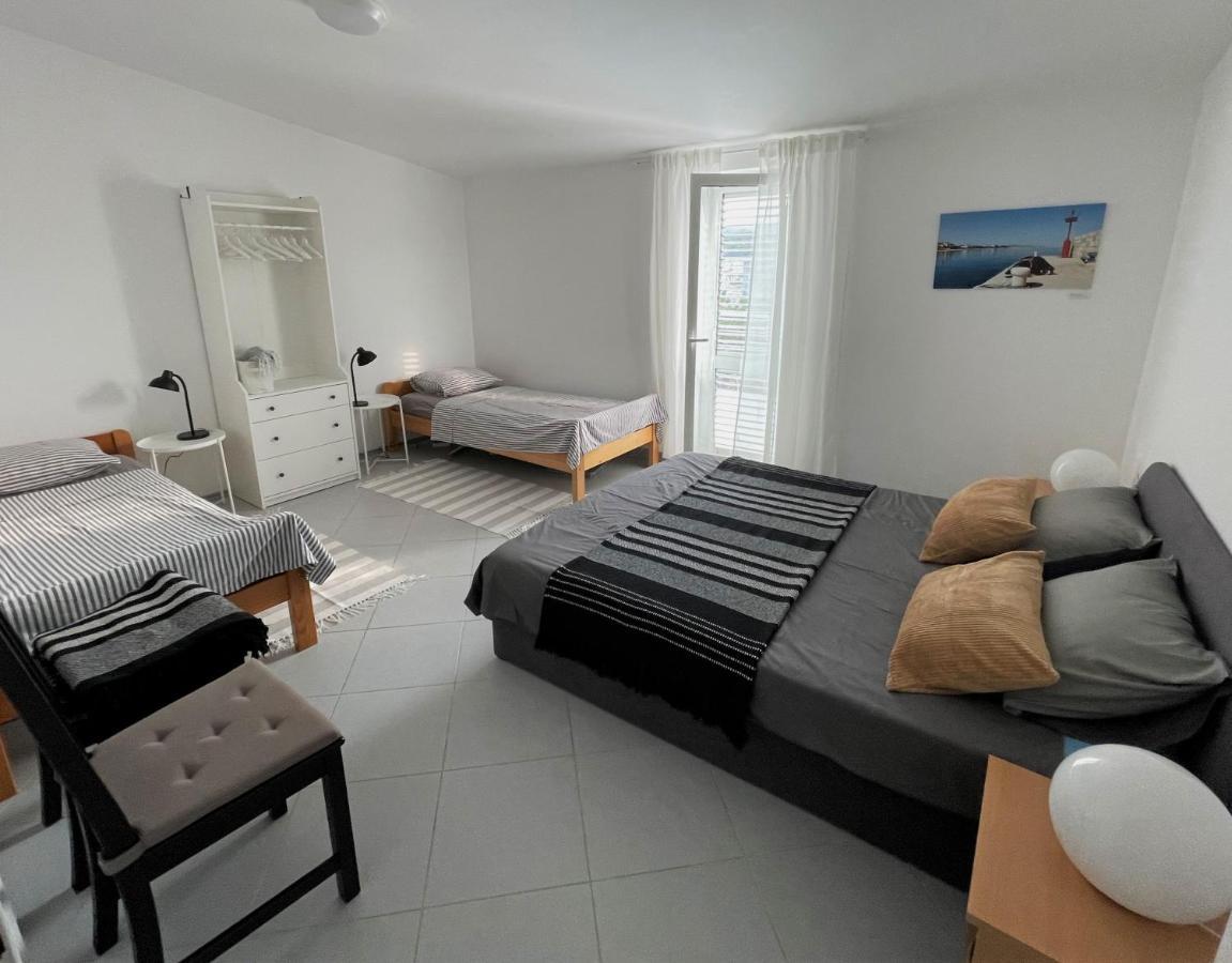 Apartment Vucic ราชานาส ภายนอก รูปภาพ